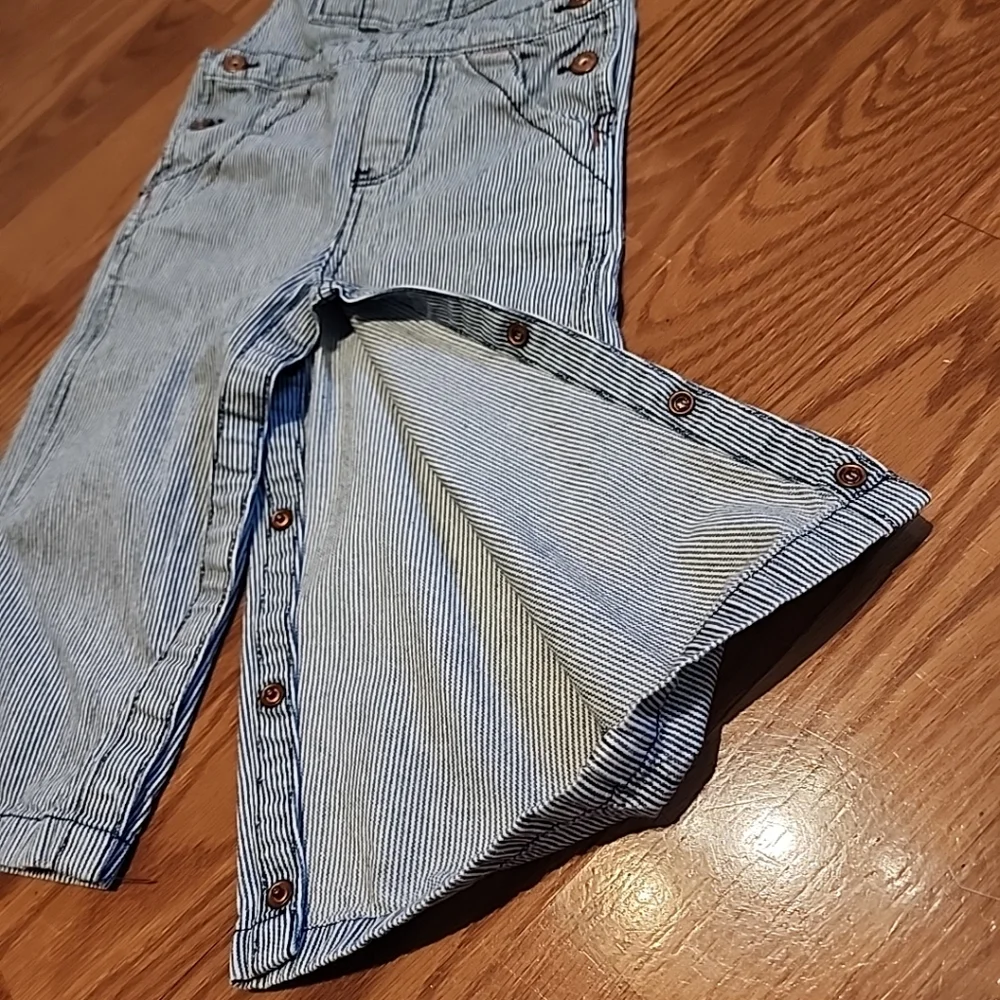 Oshkosh‎ B’Gosh pin stripe overalls with snap closure 24mo